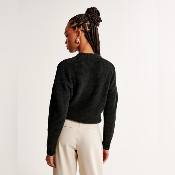 Abercrombie & Fitch Chenille Wedge Crew Sweater - Picture 6 of 13